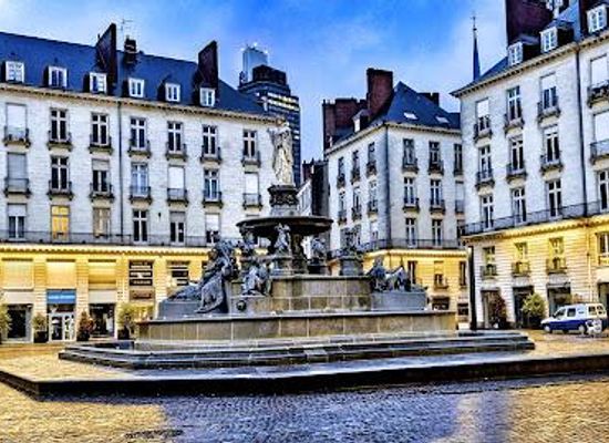 france/nantes/landmark/pl-royale