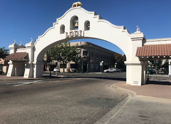 california/lodi/landmark/ollies-pub