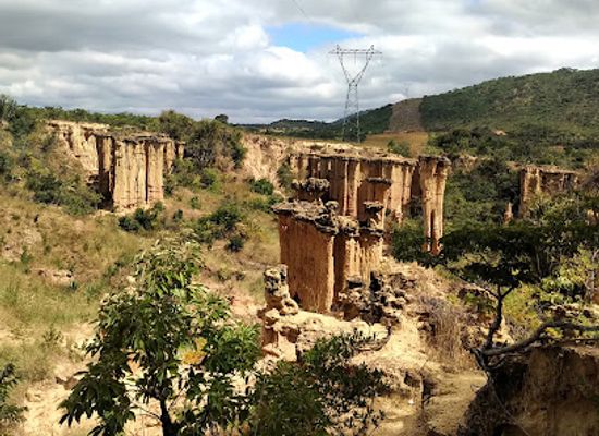 tanzania/iringa/landmark/isimila-stone-age-site