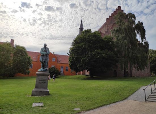 denmark/odense/attraction/eventyrhaven