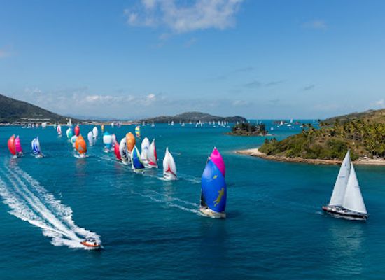australia/whitsunday-islands/landmark/visit-whitsunday-islands