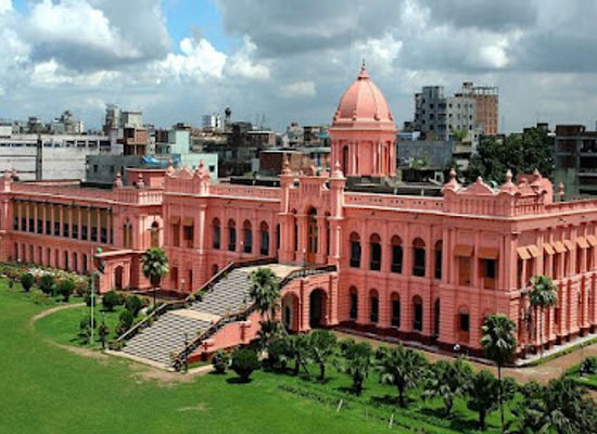 bangladesh/madhupur-tract/landmark/ahsan-manzil-museum