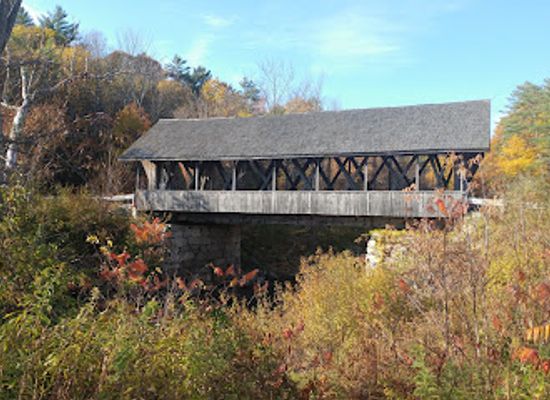 vermont/upper-valley/landmark/packard-hill-covered-bridge