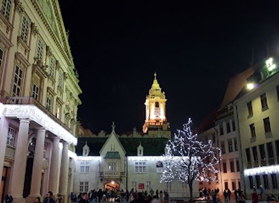 slovakia/bratislava-region/landmark/primatial-palace