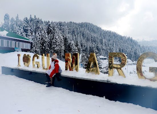 india/gulmarg/landmark/gulmarg-ski-and-snowboarding-india