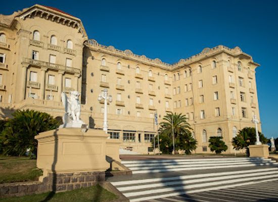 uruguay/piriapolis/landmark/argentino-hotel