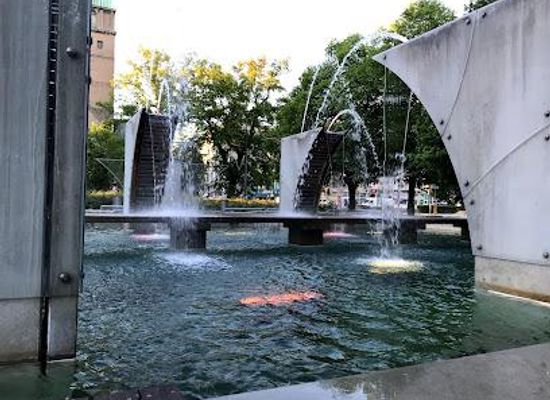 poland/szczecin/landmark/victory-square-fountain