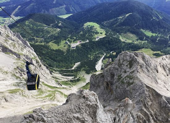 austria/dachstein-mountains/landmark/hoher-dachstein