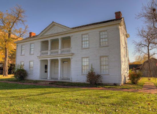 kansas/northeast-kansas/landmark/alexander-majors-historic-museum-barn