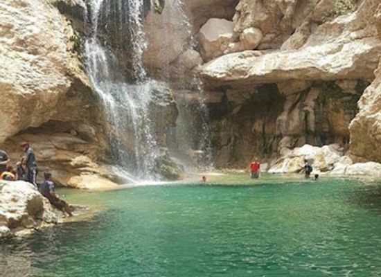 oman/wadi-shab/landmark/wadi-al-arbeieen-waterfalls