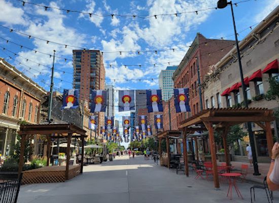 colorado/denver/five-points/landmark/larimer-square