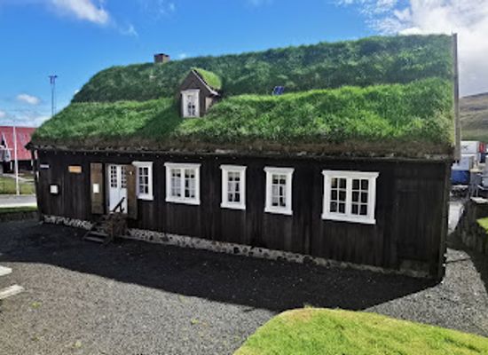 faroe-islands/tvoroyri/landmark/glasstovan