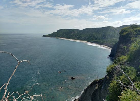 ecuador/manabi-region/landmark/lighthouse-san-lorenzo