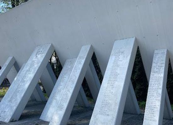 latvia/semigallia/landmark/riga-great-choral-synagogue-holocaust-monument