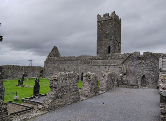 ireland/county-clare/landmark/clare-abbey