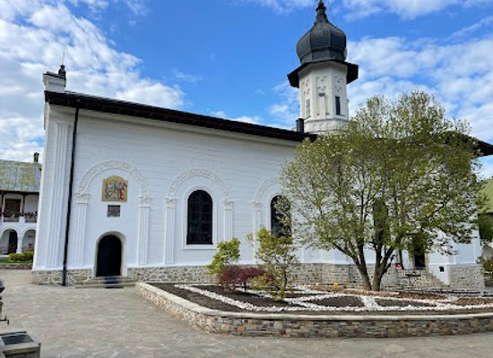 romania/moldavia/landmark/agapia-monastery