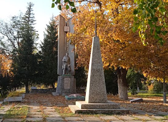 kyrgyzstan/karakol/landmark/unknown-warrior-monument