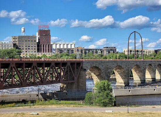 minnesota/minneapolis/northeast-minneapolis/landmark/mill-ruins-park