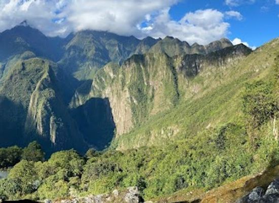 peru/apurimac/landmark/tierras-vivas