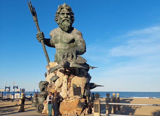 virginia/virginia-beach/landmark/virginia-beach-boardwalk