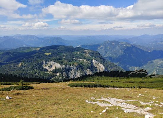 austria/mount-schneeberg/landmark/gipfelkreuz-hochschneeberg