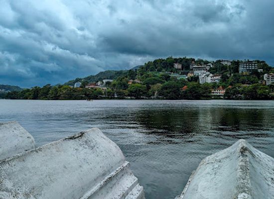 sri-lanka/kandy-district/landmark/northern-kandy-lakeside-view
