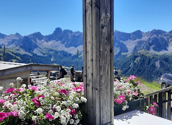 italy/val-di-fassa/landmark/el-zedron