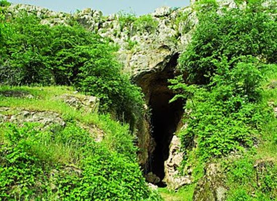 azerbaijan/karabakh-region/landmark/azix-magarasi