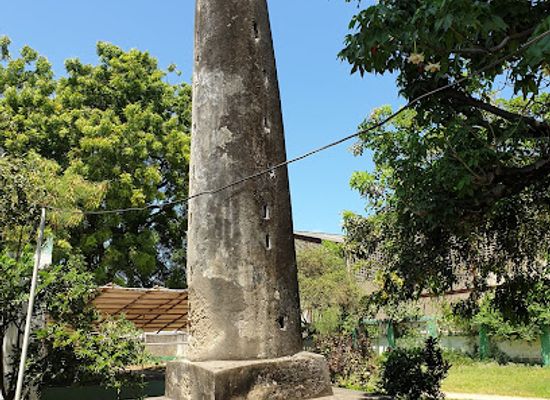 kenya/mombasa-beach/landmark/mbaraki-pillar