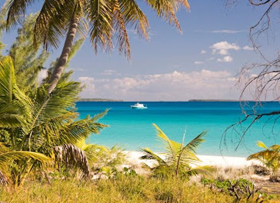 new-caledonia/ouvea/landmark/eglise-du-saint-nom-de-marie-a-mouli