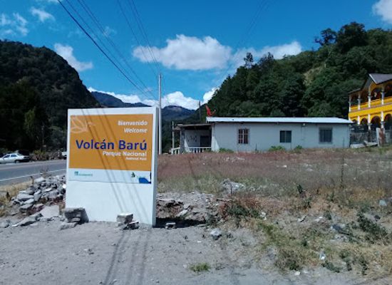 panama/volcan/landmark/letrero-hacia-el-volcan-baru