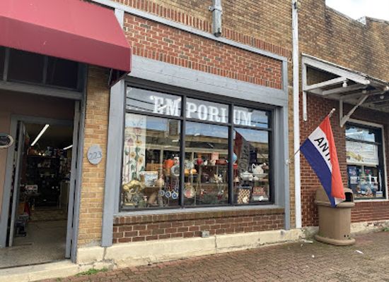 maryland/gaithersburg/landmark/emporium-antiques-of-olde-towne-gaithersburg