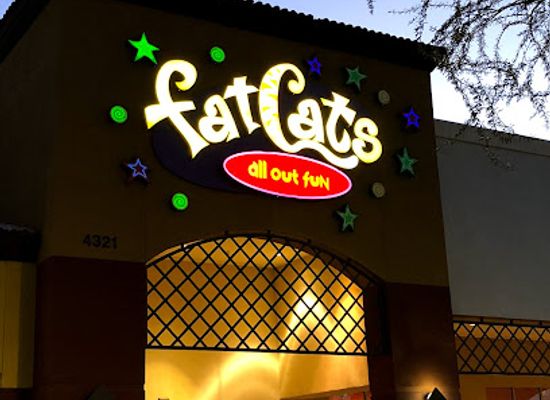 arizona/gilbert/landmark/fat-cats-gilbert