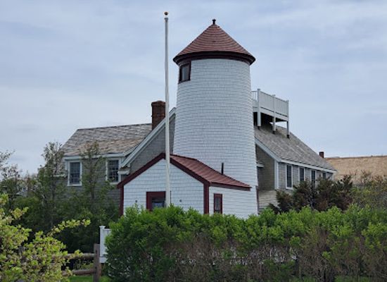 massachusetts/nantucket/landmark/buglight