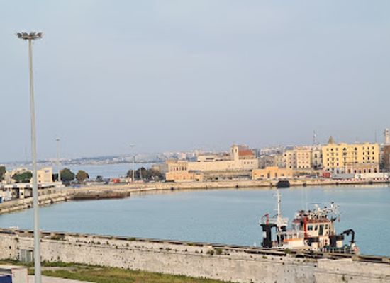 italy/bari/landmark/terminal-crociere