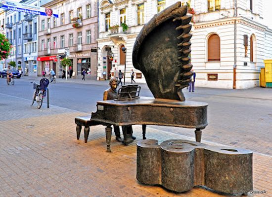 poland/kuyavia/landmark/rubinstein-piano