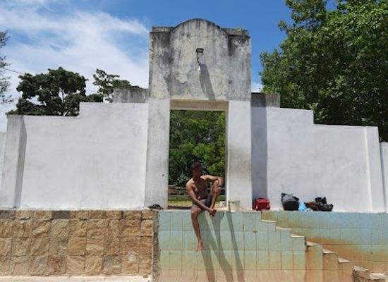sri-lanka/trincomalee/landmark/kanniya-hot-water-springs