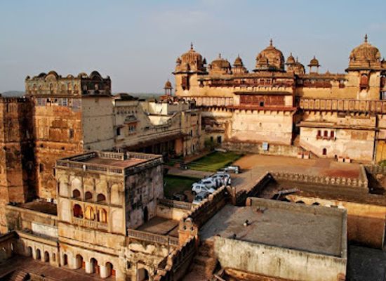 india/central-india/landmark/orchha-fort