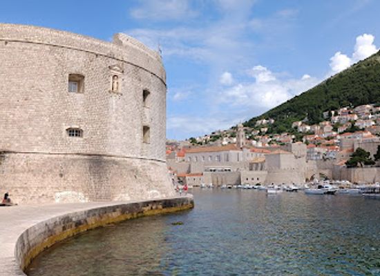 croatia/dubrovnik/landmark/akvarij-dubrovnik-aquarium