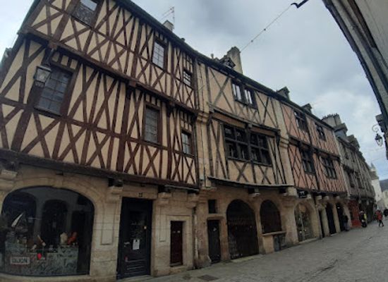 france/dijon/quartier-des-antiquaires/landmark/rue-verrerie