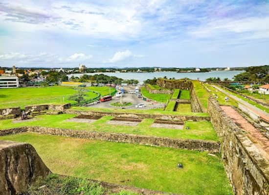 sri-lanka/galle-district/landmark/galle-fort-clock-tower