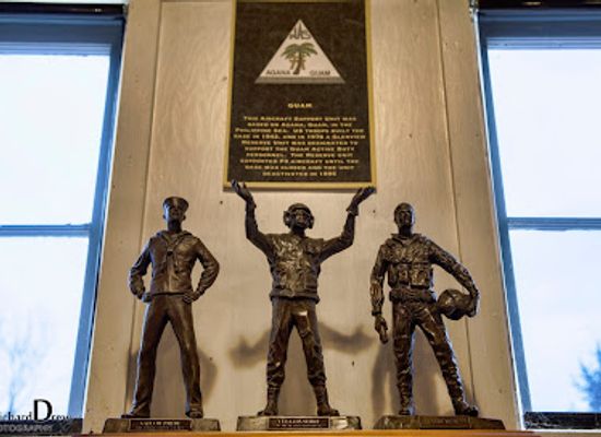 illinois/bolingbrook/landmark/illinois-aviation-museum