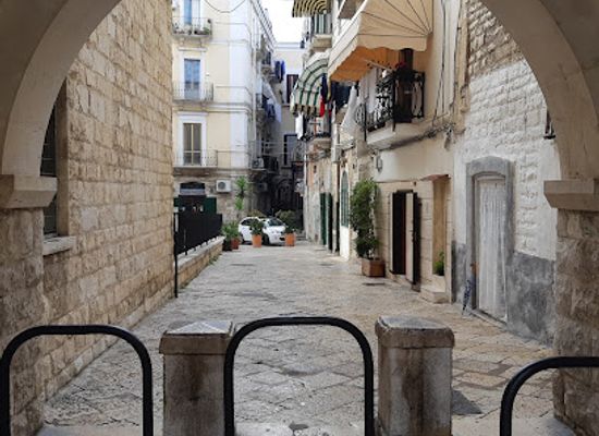 italy/bari/landmark/bar-templari