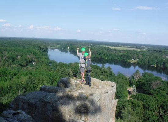 wisconsin/wisconsin-dells/landmark/vertical-illusions-wisconsin-dells-zip-line-kayak-and-rock-climbing-center