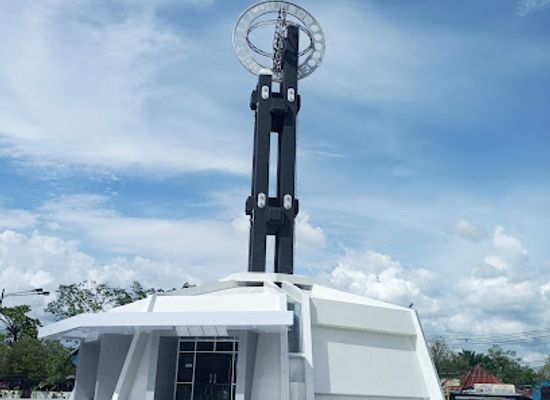 indonesia/kalimantan/landmark/khatulistiwa-park