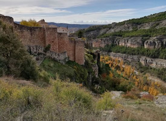 spain/cuenca/landmark/muralla-y-arco-de-bezudo