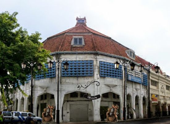 indonesia/surabaya/landmark/soerabaia-nieuwe-indische-bouwstijl