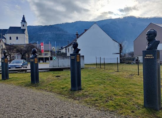 slovenia/southeast-slovenia/landmark/kulturno-sredisce-evropskih-vesoljskih-tehnologij