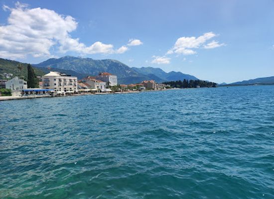 montenegro/tivat/landmark/salon-prive