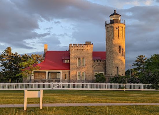 michigan/northern-michigan/landmark/old-mackinac-point-lighthouse